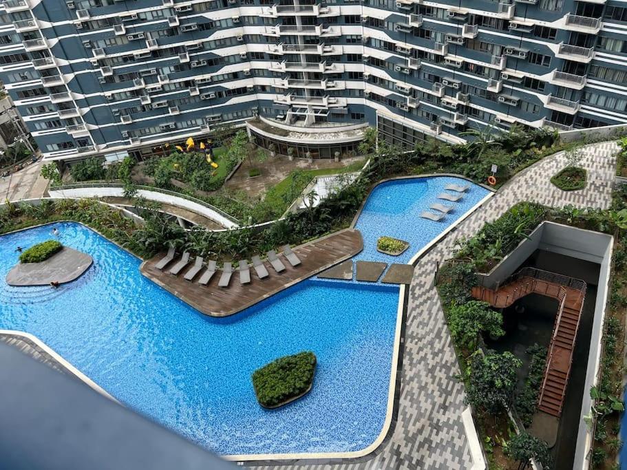 Apartment In Air Residences, Makati With Wifi, Netflix, Pool, Mall And More 마닐라 외부 사진