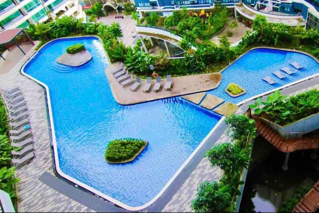 Apartment In Air Residences, Makati With Wifi, Netflix, Pool, Mall And More 마닐라 외부 사진