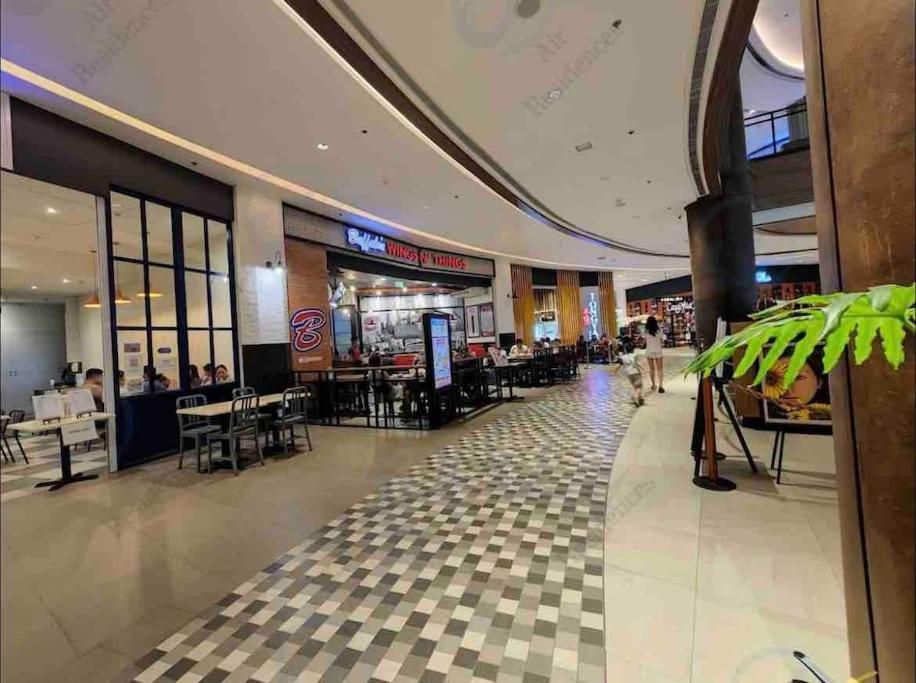 Apartment In Air Residences, Makati With Wifi, Netflix, Pool, Mall And More 마닐라 외부 사진