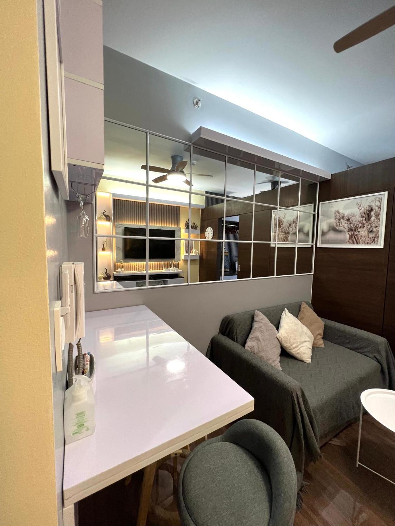 Apartment In Air Residences, Makati With Wifi, Netflix, Pool, Mall And More 마닐라 외부 사진