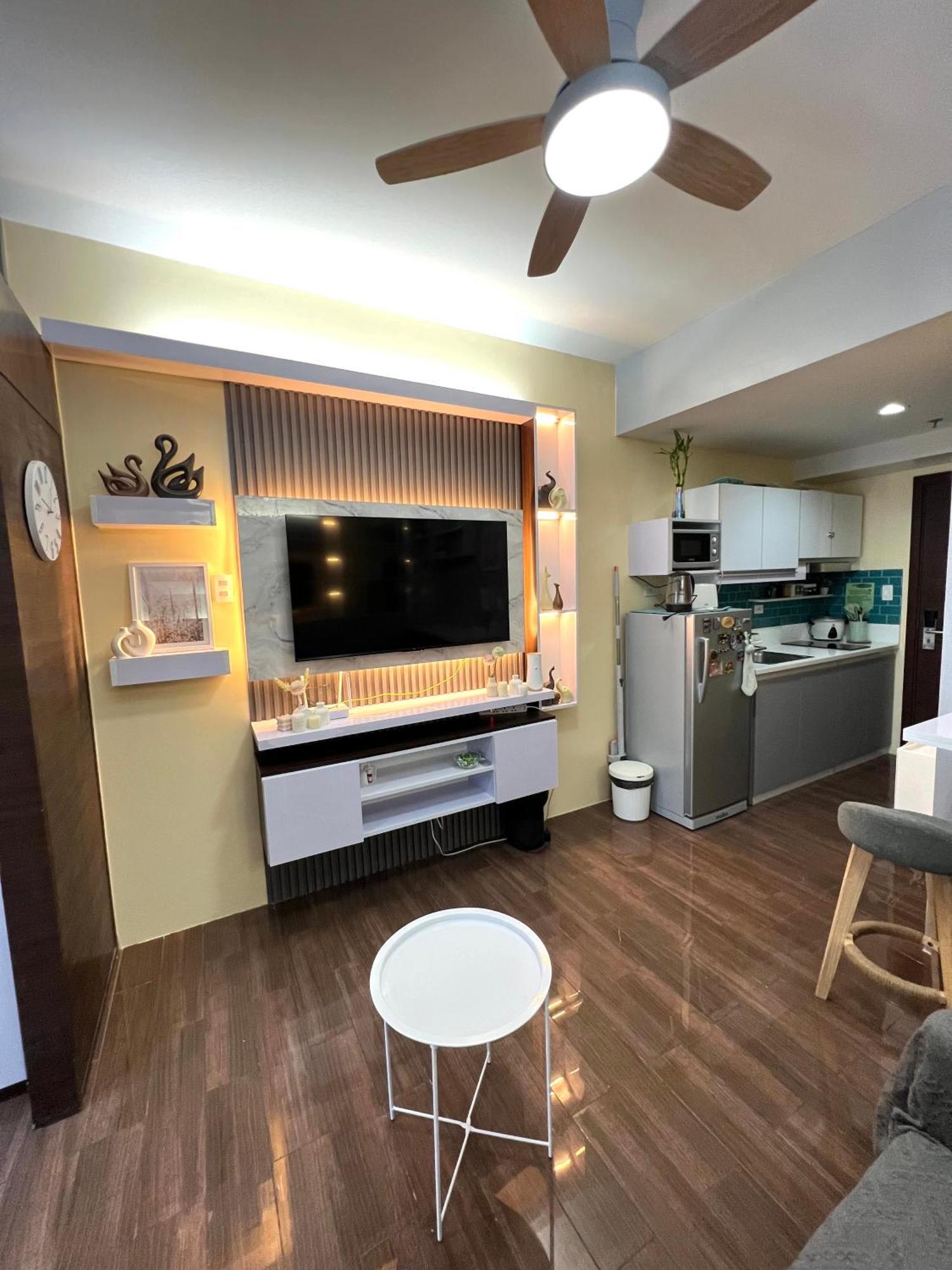 Apartment In Air Residences, Makati With Wifi, Netflix, Pool, Mall And More 마닐라 외부 사진