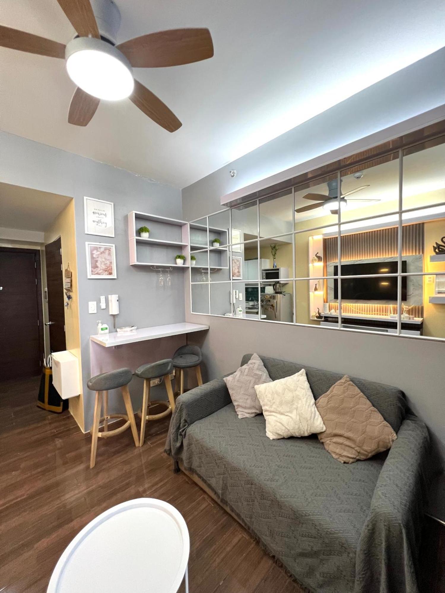 Apartment In Air Residences, Makati With Wifi, Netflix, Pool, Mall And More 마닐라 외부 사진