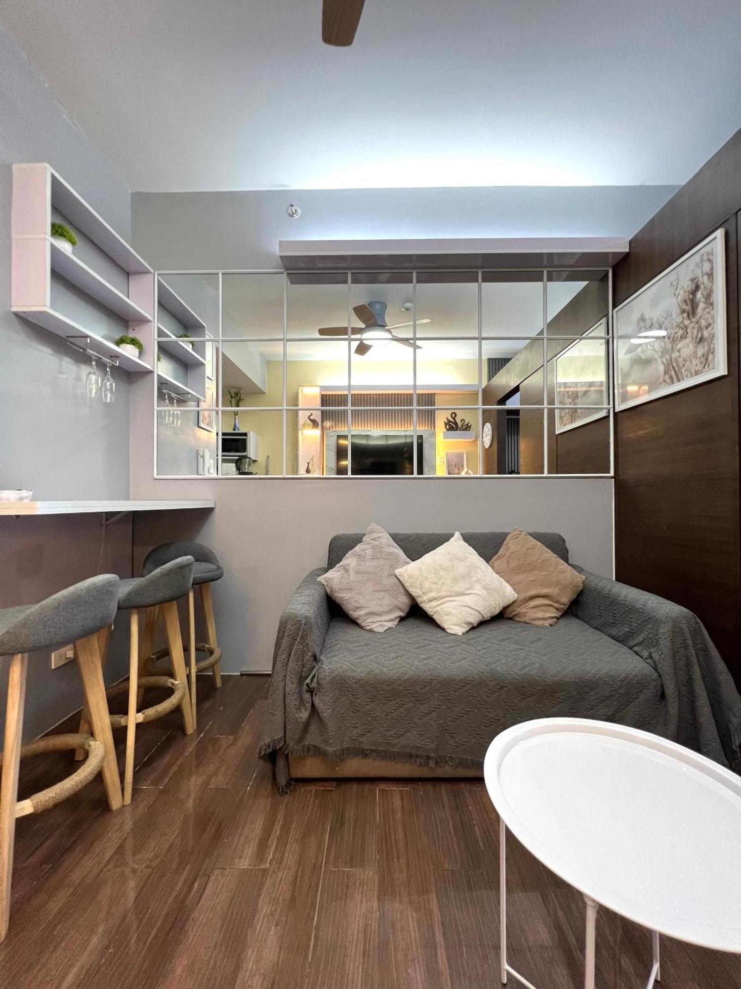 Apartment In Air Residences, Makati With Wifi, Netflix, Pool, Mall And More 마닐라 외부 사진